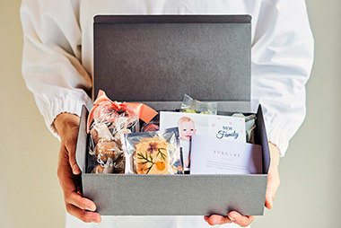 お菓子の詰め合わせギフト