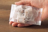 個包装になっていて配り菓子としてもかわいいと人気です。