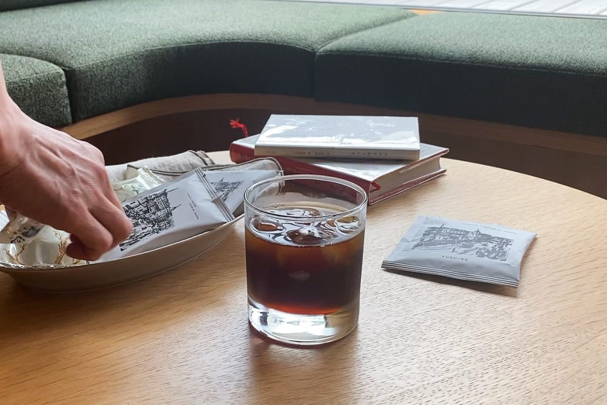 FUKU+REオリジナルコーヒーバッグとアイスコーヒー